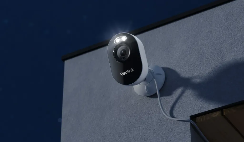 [PRD-0068] Cámara Wi-Fi 2K Reolink Lumus con visión nocturna en color